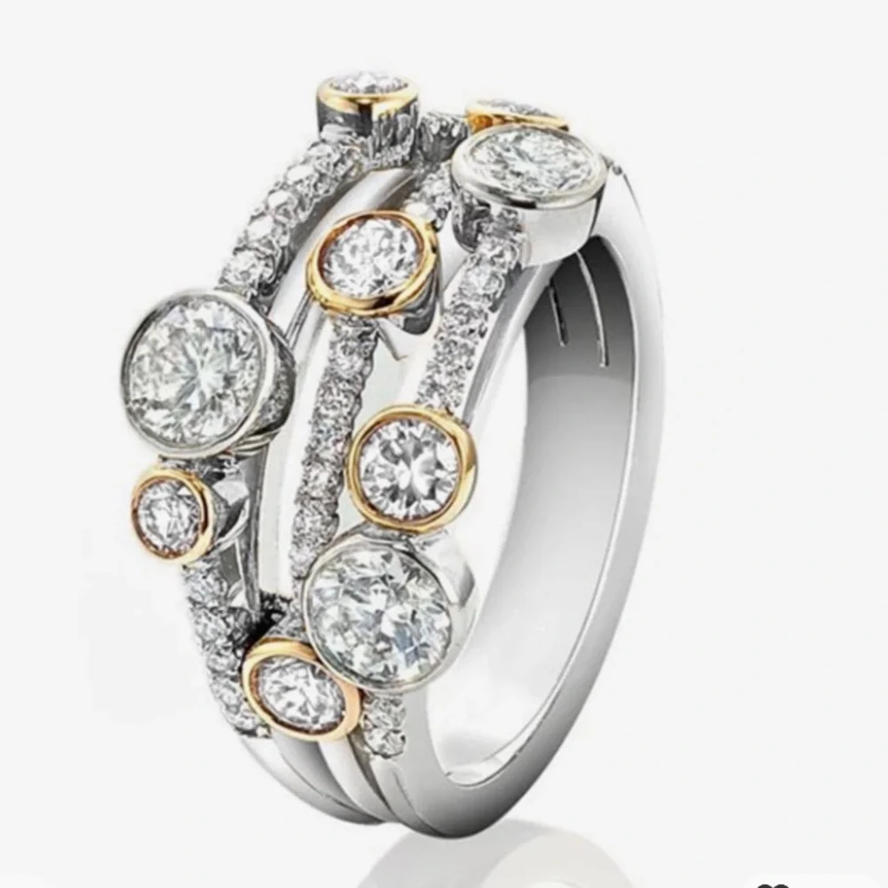 - 14k White Gold Vermiel & White Topaz Ring Size 9